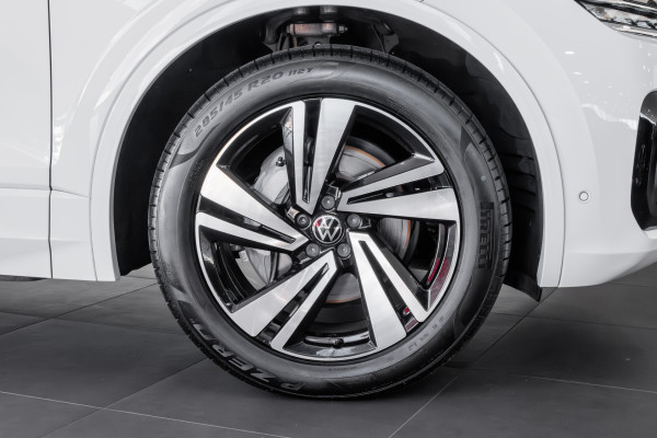 2022 Volkswagen Touareg CR 210TDI R-Line SUV
