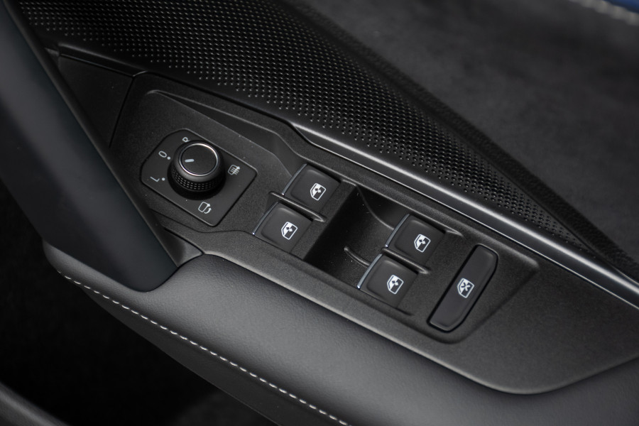 2025 Volkswagen Tayron R4 195TSI R-Line SUV Image 18