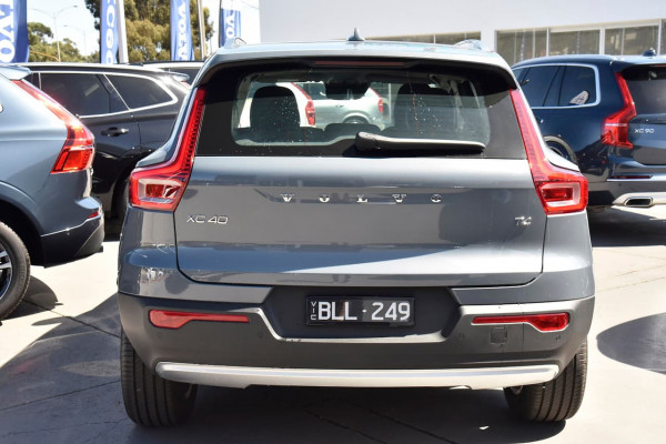 2020 MY21 Volvo XC40 XZ T4 Momentum Suv