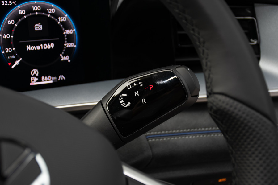 2025 Volkswagen Tayron R4 195TSI R-Line SUV Image 13
