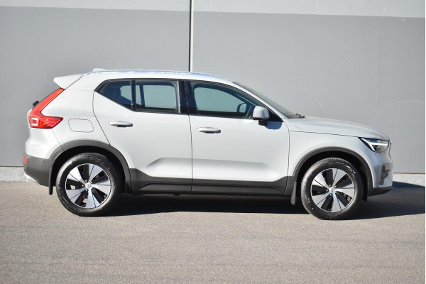 2024 MY25 Volvo XC40 XZ Plus B4 SUV Image 4