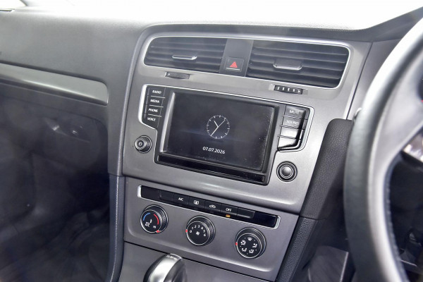 2015 MY16 Volkswagen Golf 7 92TSI Hatch Image 13