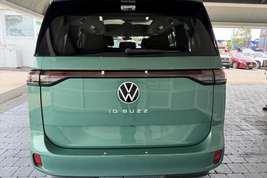 2024 MY25 Volkswagen ID. Buzz EB Pro BEV560 People Mover Image 7
