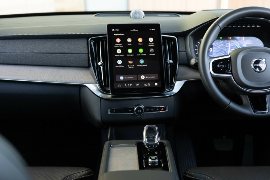 2025 MY26 Volvo XC90 L Series Ultra B5 Dark SUV Image 23