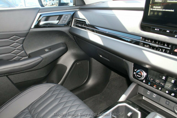 2025 Mitsubishi Outlander ZM Exceed SUV Image 10