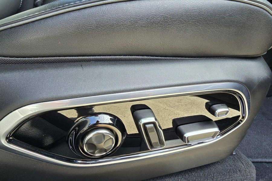 2023 Jeep Grand Cherokee WL Overland SUV Image 17