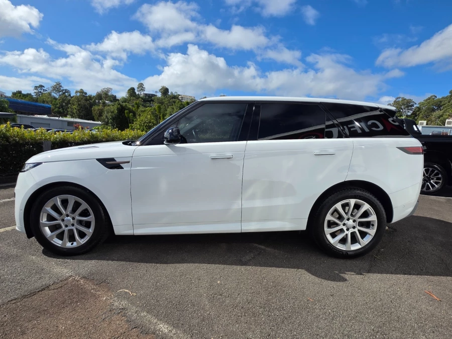 2023 MY24 Land Rover Range Rover Sport L461 D300 Dynamic SE SUV Image 6