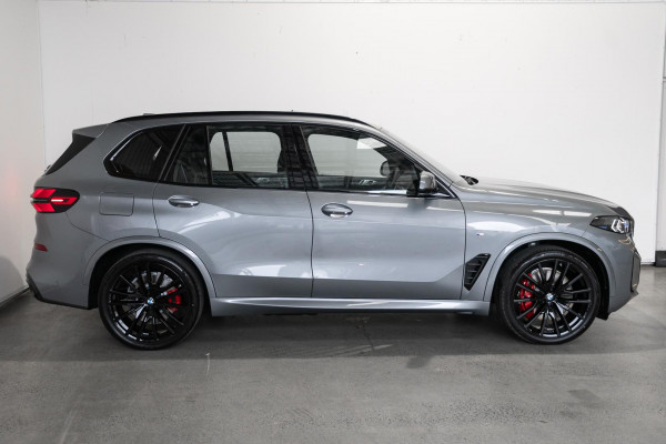 2026 BMW X5 G05 LCI xDrive50e M Sport SUV image 3