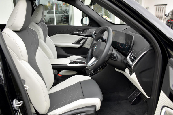 2025 BMW X1 U11 sDrive18i SUV image 6