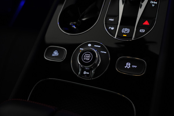 2018 Bentley Bentayga W12 Seven Seat SUV Image 36