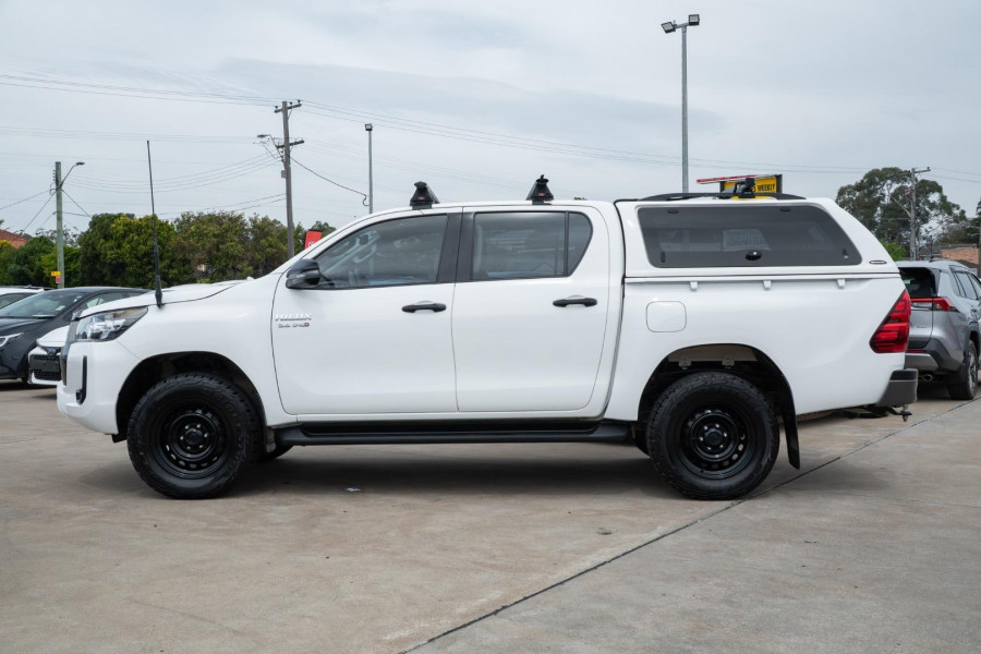 2021 Toyota HiLux GUN126R SR Cab Chassis Image 3