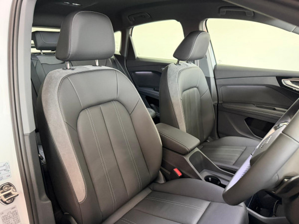 2025 Audi Q4 e-tron F4 45 SUV image 12