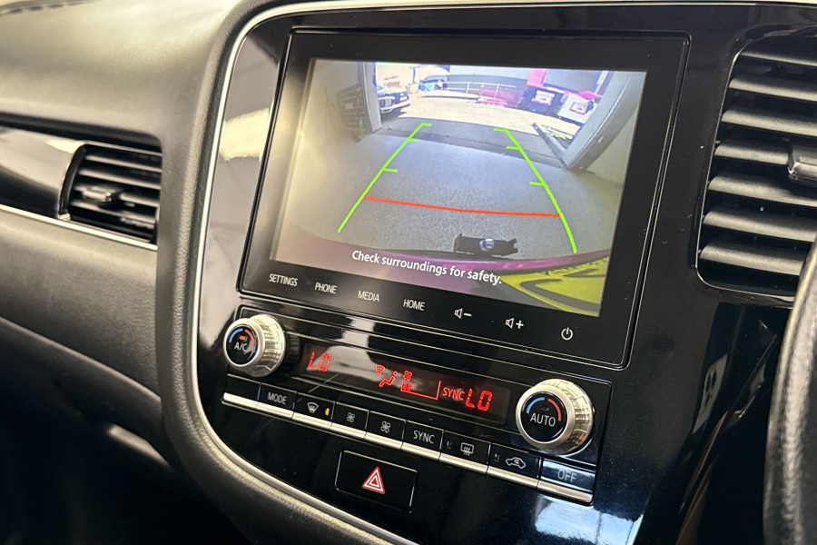 2020 MY21 Mitsubishi Outlander ZL LS SUV Image 7