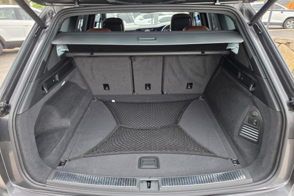 2020 Volkswagen Touareg CR 190TDI Adventure SUV Image 22