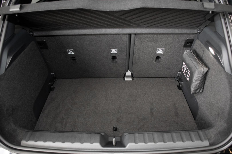 2026 MINI Aceman J05 SE Favoured Hatch