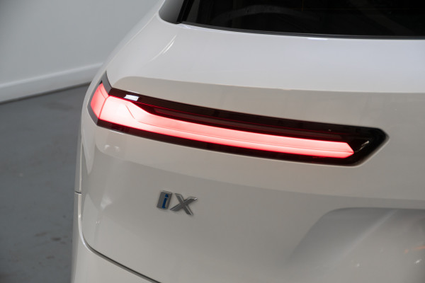 2024 BMW iX xDrive40 Sport SUV Image 10