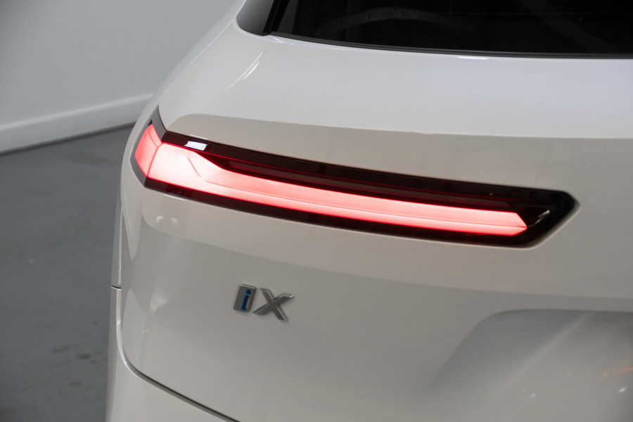 2024 BMW iX xDrive40 Sport SUV Image 10