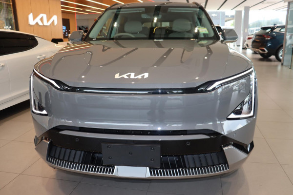 2026 Kia EV5 OVc Earth SUV Image 2