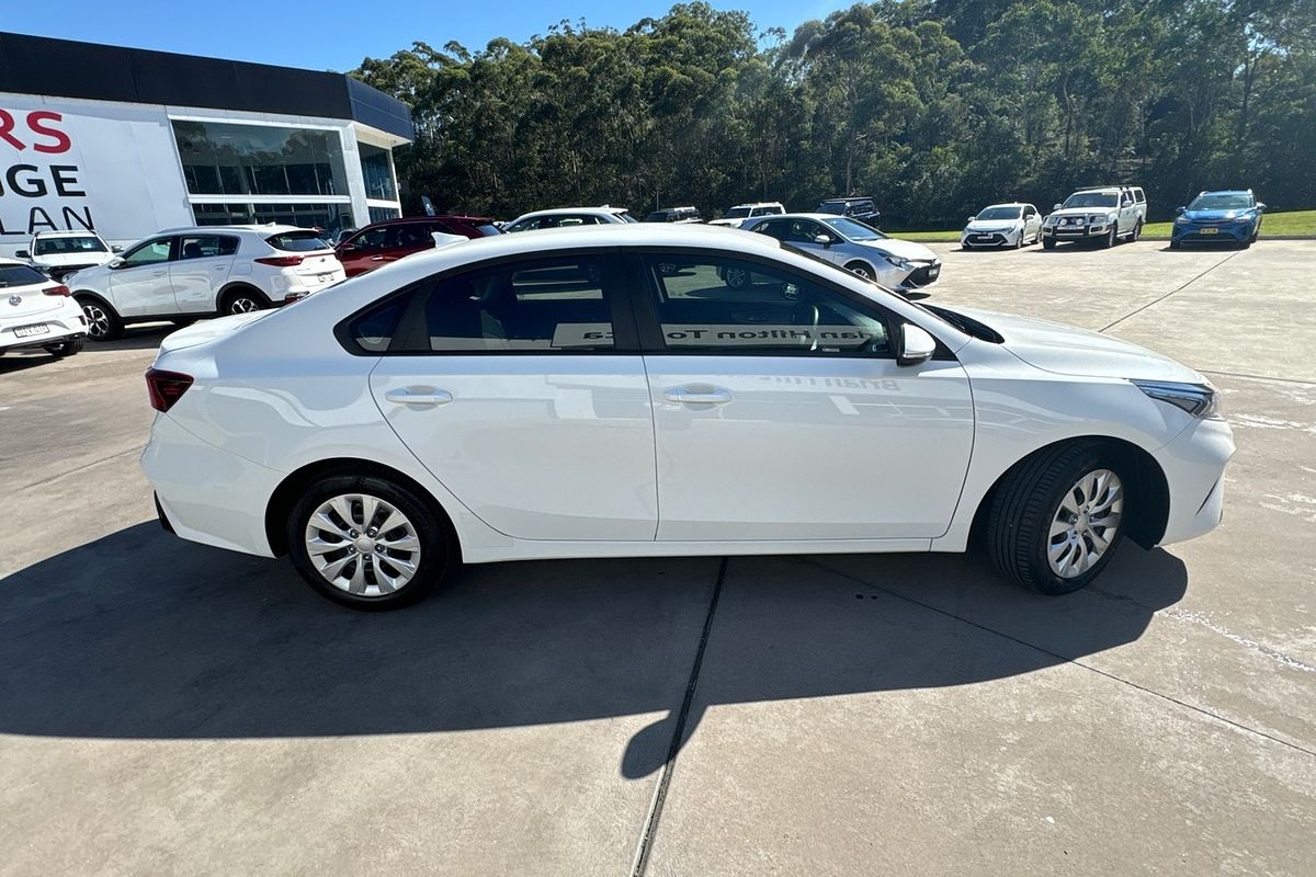 2024 Kia Cerato BD S with Safety Pack Hatch Image 16