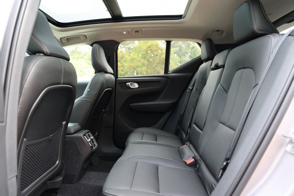 2025 MY26 Volvo XC40 XZ Plus B4 SUV Image 26