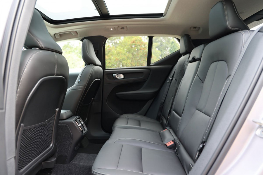 2025 MY26 Volvo XC40 XZ Plus B4 SUV Image 26