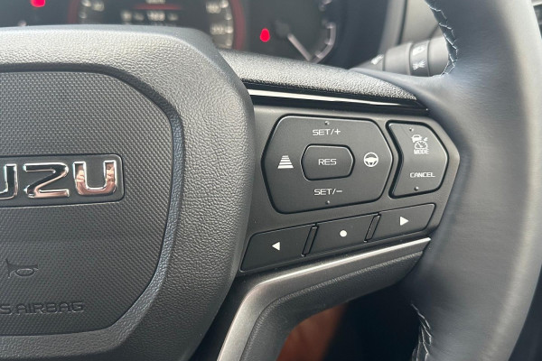 2026 MY25.5 Isuzu MU-X RJ X-TERRAIN SUV Image 11