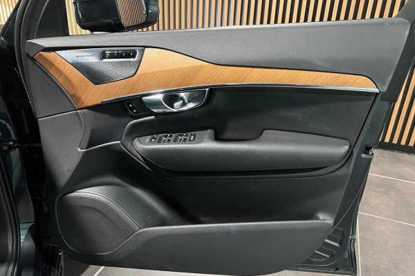 2021 MY22 Volvo XC90 L Series B5 Momentum SUV Image 10