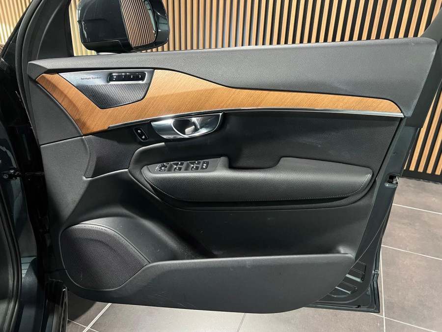 2021 MY22 Volvo XC90 L Series B5 Momentum SUV Image 10
