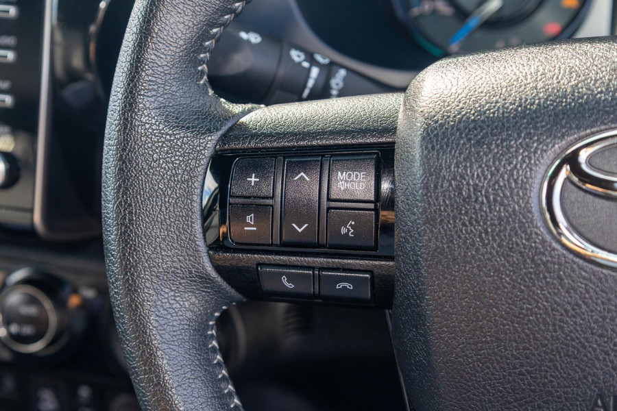 2025 Toyota HiLux GUN126R Rogue 48V Ute Image 17