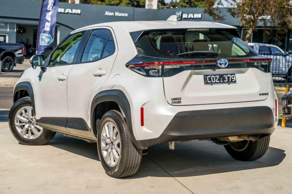 2023 Toyota Yaris Cross MXPB10R GX SUV Image 2