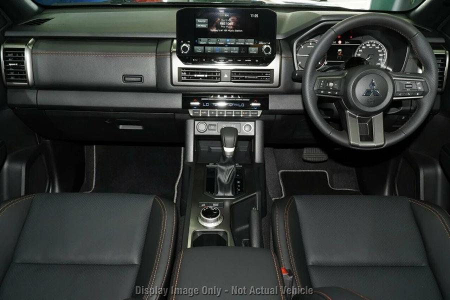 2026 Mitsubishi Triton MV Raider Ute Image 5