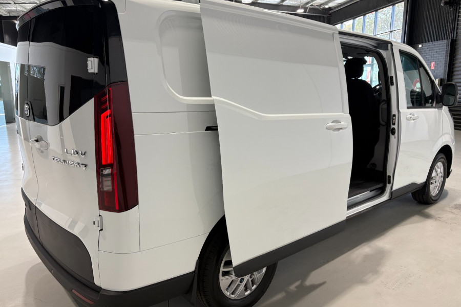 2024 LDV Deliver 7   Van Image 6
