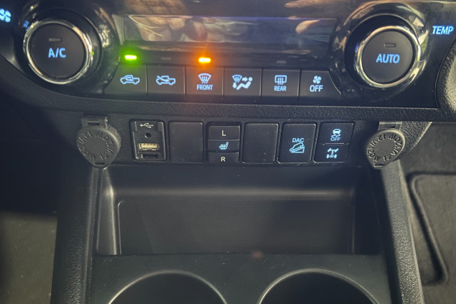 2020 Toyota HiLux GUN126R Rogue Dual Cab Ute Image 16
