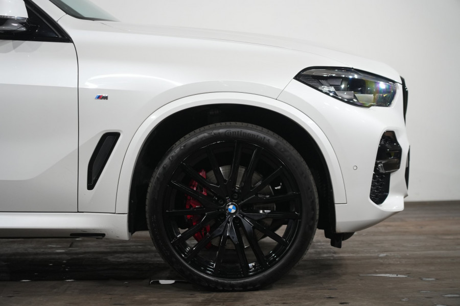 2022 BMW X5 xDrive30d SUV Image 5