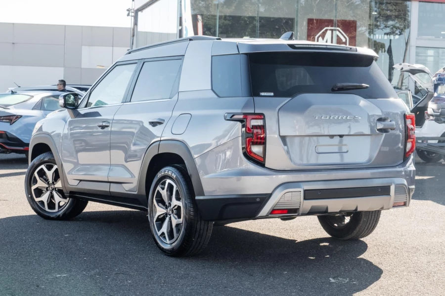2025 KGM Torres J116 Adventure SUV Image 2
