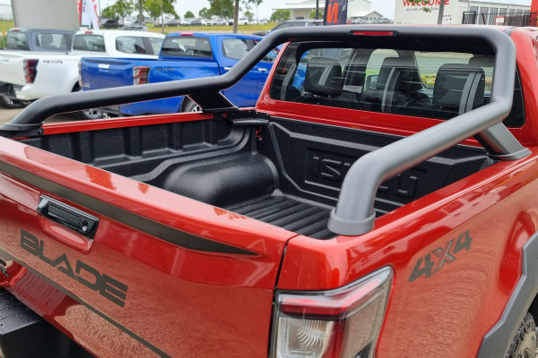 2026 Isuzu D-MAX RG BLADE Ute Image 12