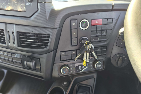 2025 Iveco S-way AXLE RIGIDS Cab Chassis Image 16