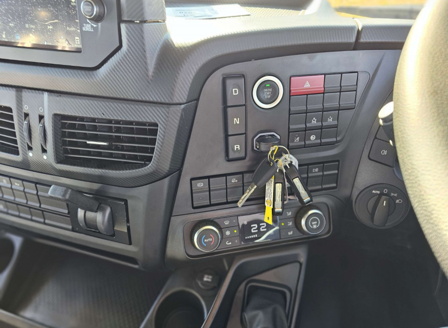 2025 Iveco S-way AXLE RIGIDS Cab Chassis Image 16