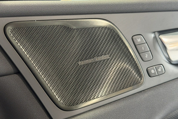 2022 Volvo XC60 UZ B5 Inscription SUV Image 11