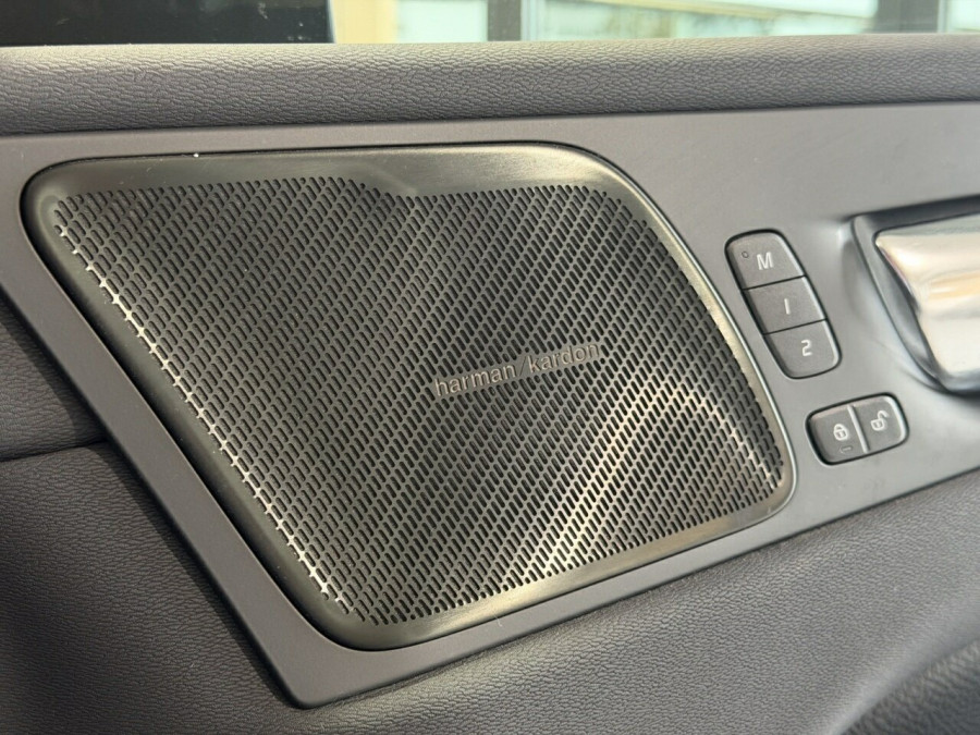 2022 Volvo XC60 UZ B5 Inscription SUV Image 11