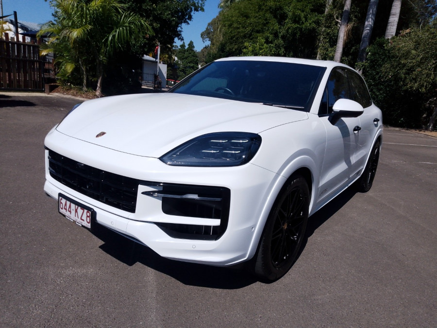2024 Porsche Cayenne 9YA II GTS SUV Image 4