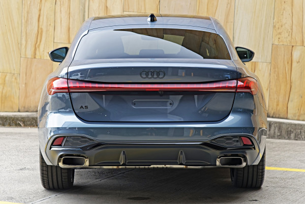 2025 Audi A5 B10 TFSI 150kW S line Sedan image 5