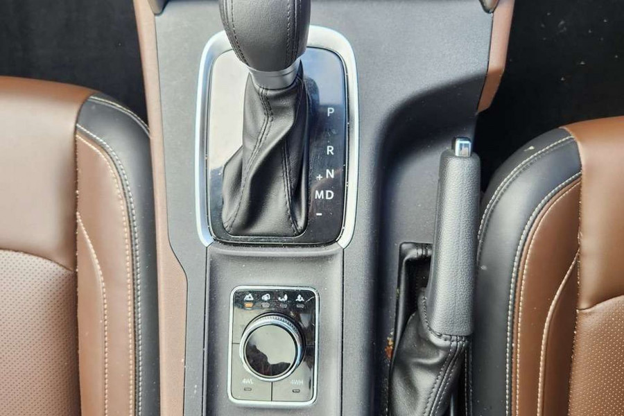 2023 Mahindra Scorpio  Z8 SUV Image 13