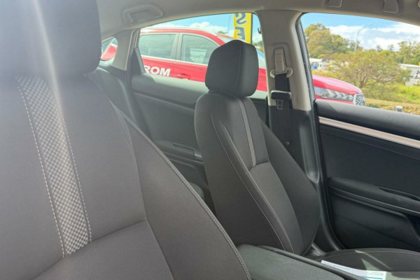2020 Honda Civic 10th Gen VTi-S Sedan Image 11