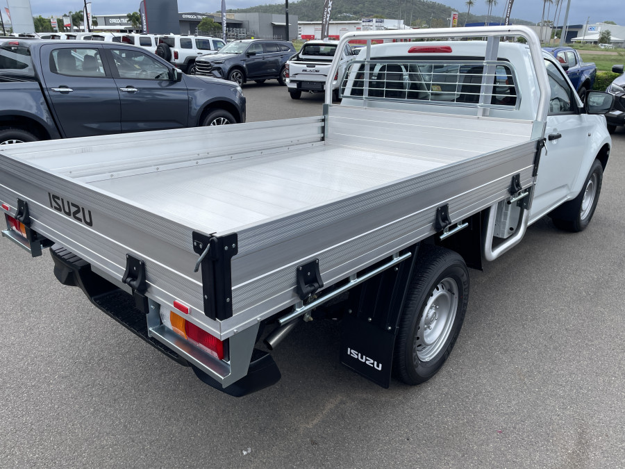 2026 MY25.5 Isuzu D-MAX RG SX High Ride Cab Chassis Image 2