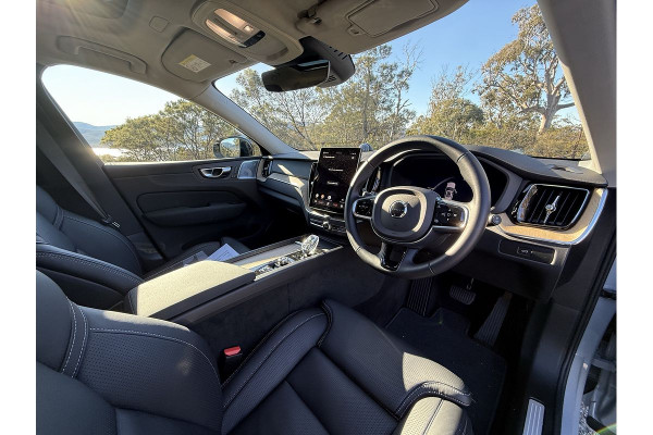 2025 MY26 Volvo XC60 UZ Ultra B5 Dark SUV Image 36