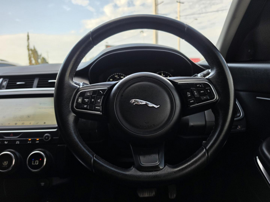 2018 Jaguar E-PACE X540 D240 HSE SUV Image 12