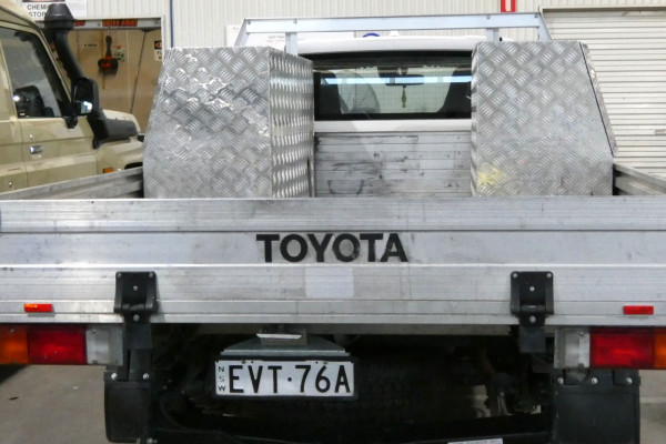 2022 Toyota HiLux TGN121R WORKMATE 4X2 Cab Chassis