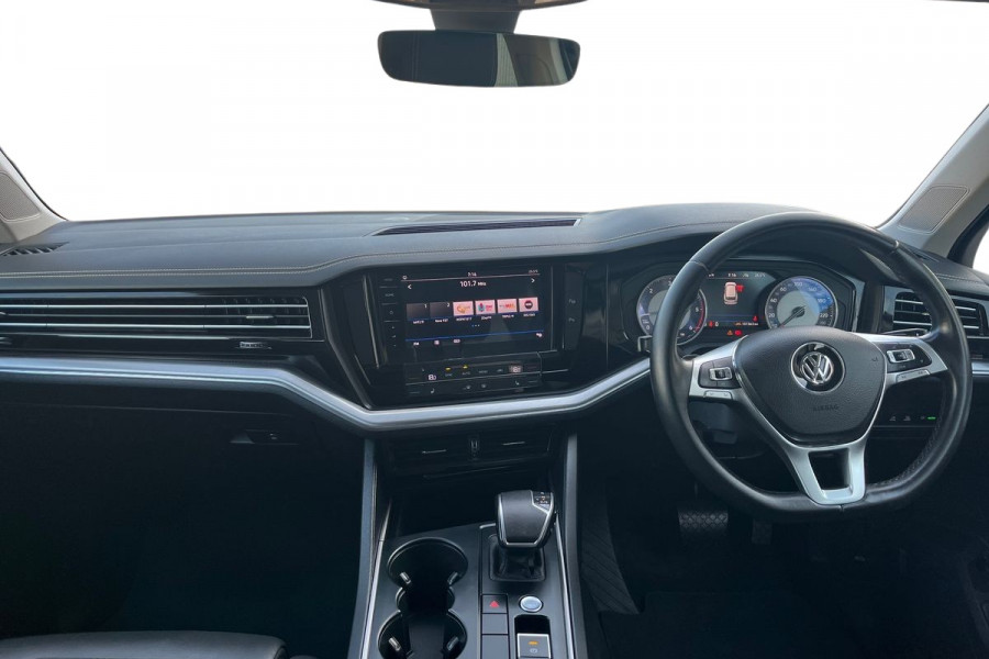 2019 Volkswagen Touareg CR 190TDI Launch Edition SUV Image 9