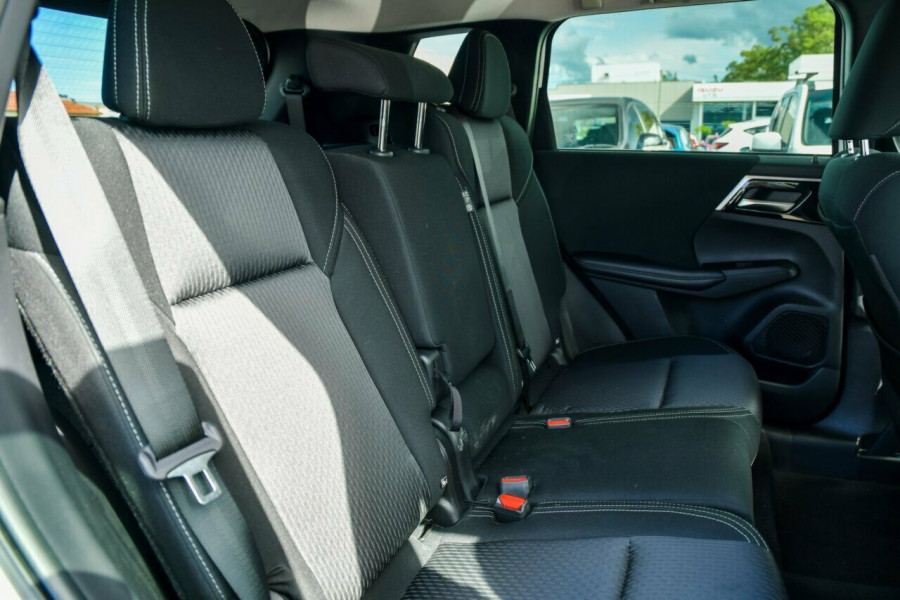 2024 Mitsubishi Outlander ZM LS SUV Image 10